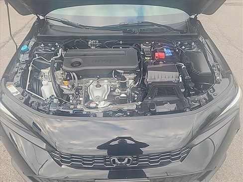 Used 2025 Honda Civic Sport image 9
