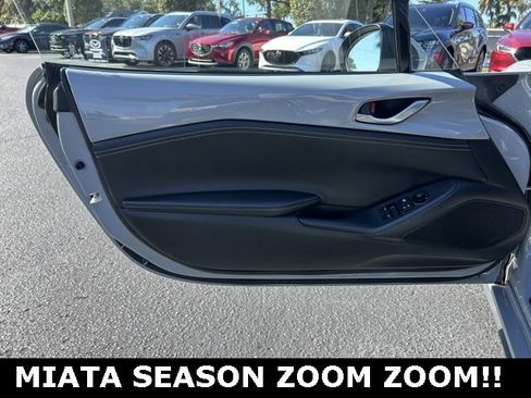 Used 2025 MAZDA MX-5 Miata RF Grand Touring image 12