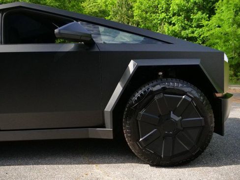 Used 2024 Tesla Cybertruck Cyberbeast AWD/4WD image 44