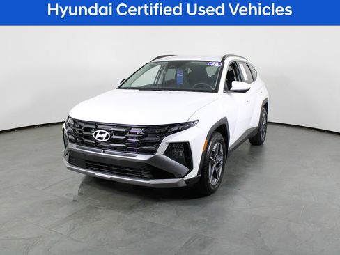 Used 2026 Hyundai Tucson SEL FWD image 2