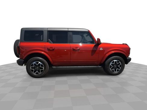 Used 2023 Ford Bronco Outer Banks AWD/4WD image 9