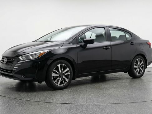 Used 2025 Nissan Versa SV FWD image 3