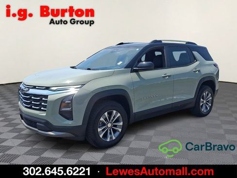 Used 2025 Chevrolet Equinox LT w/ Convenience Package II AWD/4WD image 3