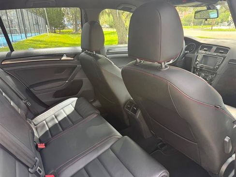 Used 2016 Volkswagen GTI SE FWD image 18