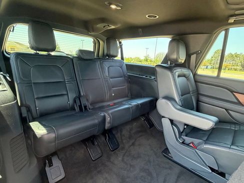 Used 2024 Lincoln Navigator L Reserve AWD/4WD image 25