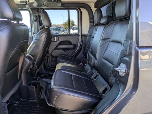 Used 2021 Jeep Gladiator Overland w/ Popular Equipment Package image 27