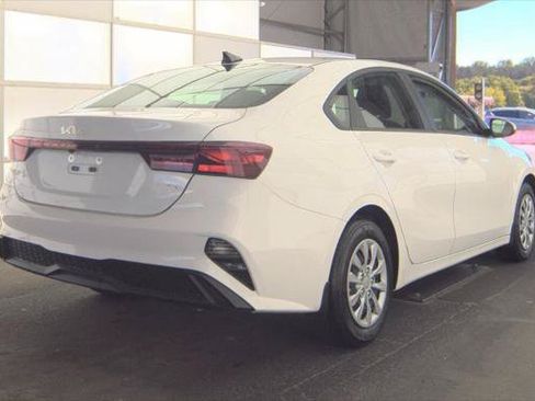 Used 2024 Kia Forte LX FWD image 7