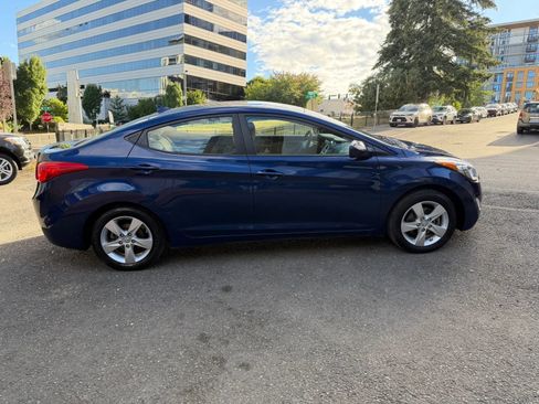 Used 2013 Hyundai Elantra GLS w/ Preferred Pkg FWD image 5