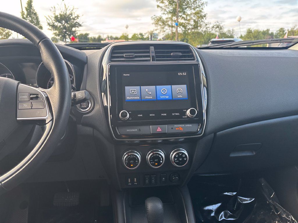 Used 2024 Mitsubishi Outlander Sport SE AWD/4WD image 22