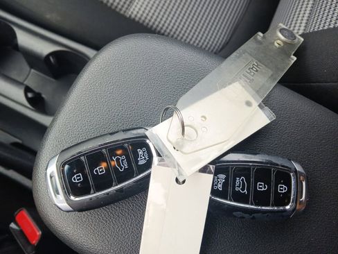 Used 2021 Hyundai Kona SEL image 6