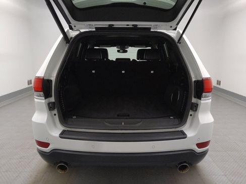 Used 2020 Jeep Grand Cherokee Laredo w/ Laredo X Package RWD image 29
