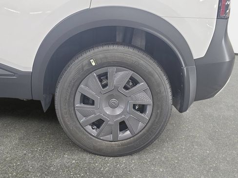 New 2027 Nissan Kicks S FWD image 31
