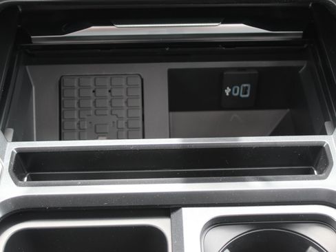 New 2026 Ford F350 Platinum w/ Tremor Off-Road Package AWD/4WD image 42