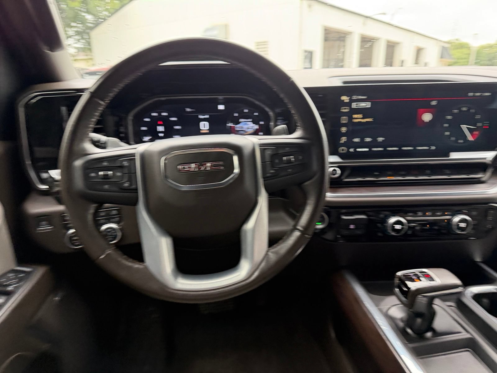 Used 2022 GMC Sierra 1500 SLT w/ SLT Premium Package AWD/4WD image 13