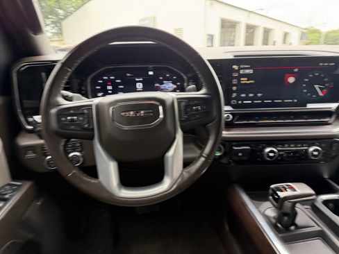 Used 2022 GMC Sierra 1500 SLT w/ SLT Premium Package AWD/4WD image 13