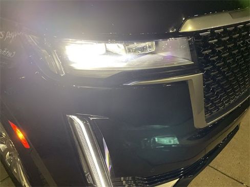 Used 2022 Cadillac Escalade Premium Luxury w/ Performance Package image 11