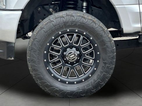 Used 2019 Ford F250 Platinum w/ Platinum Ultimate Package AWD/4WD image 29