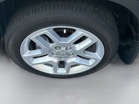 Certified 2025 Honda Passport EX-L image 36