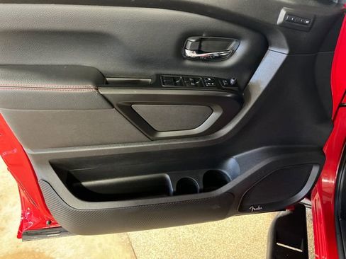Used 2023 Nissan Titan PRO-4X w/ Pro-4x Convenience Package image 10