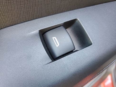 Used 2024 Buick Envista Preferred w/ Convenience I Package image 11