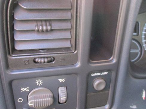 Used 2002 Chevrolet Silverado 1500 LS image 30