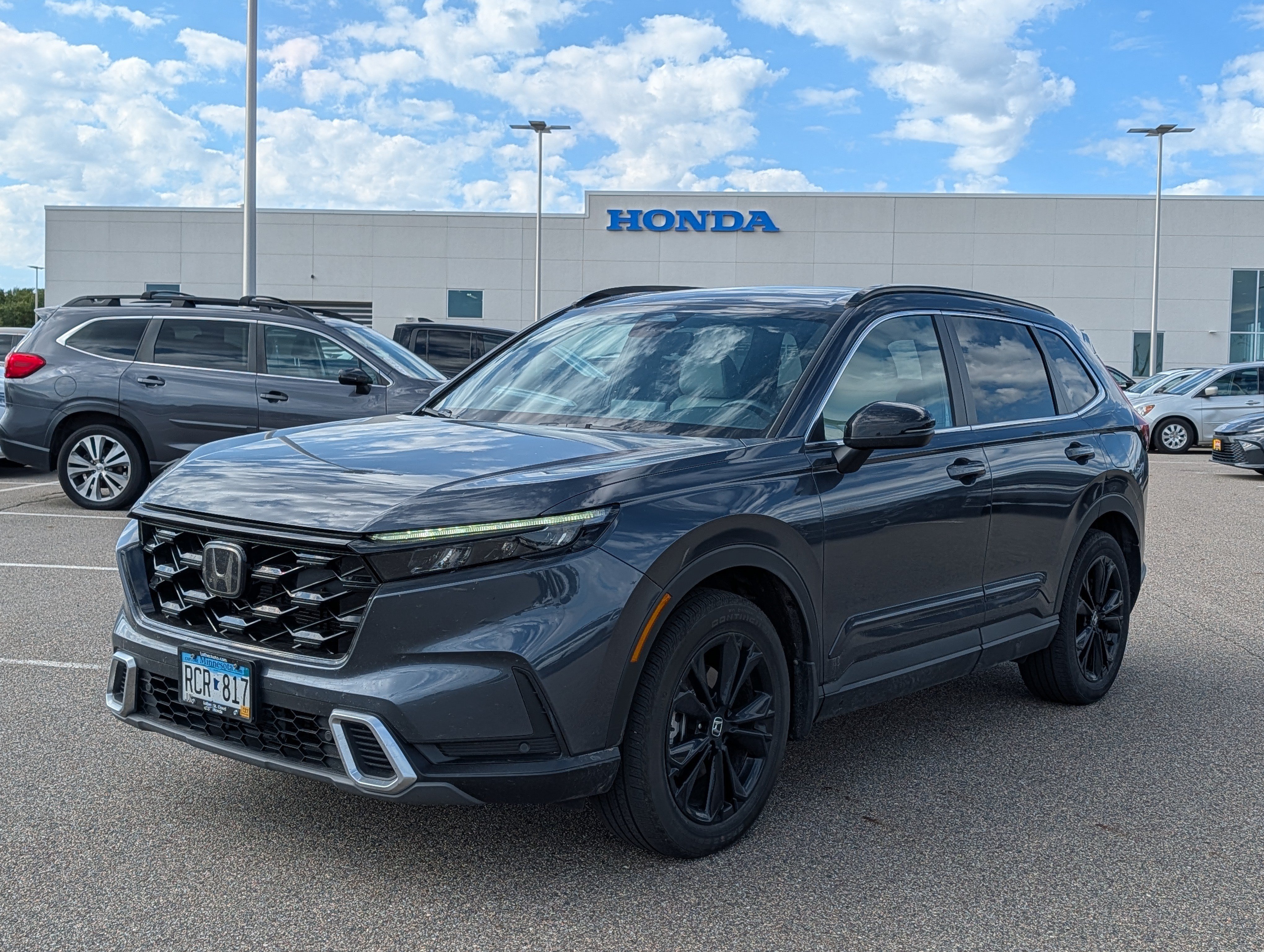 Used 2025 Honda CR-V Sport Touring image 2