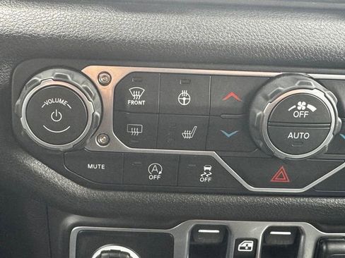 Certified 2026 Jeep Gladiator Overland AWD/4WD image 31