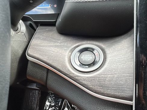 Used 2021 Jeep Grand Cherokee L Limited image 30