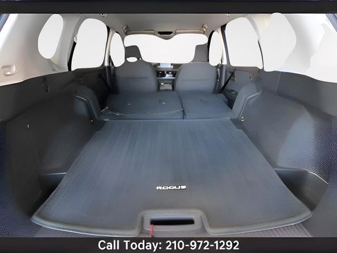 Used 2021 Nissan Rogue SV image 35