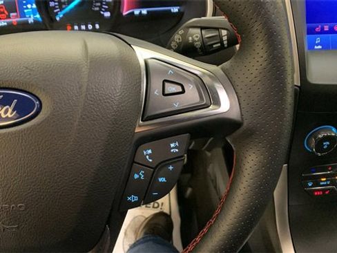 Used 2020 Ford Edge ST-Line w/ Cold Weather Package image 35