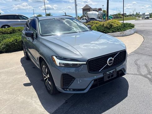 Used 2024 Volvo XC60 B5 Core w/ Protection Package Premier AWD/4WD image 4