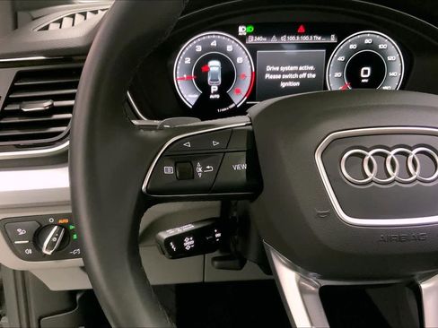 Certified 2025 Audi Q5 2.0T Premium w/ Convenience Plus Package image 22