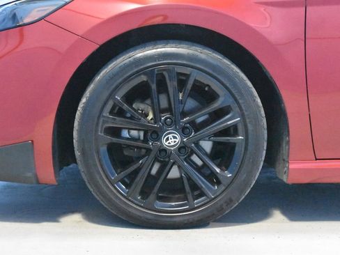 Used 2025 Toyota Camry SE FWD image 25