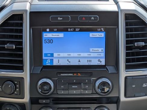 Used 2017 Ford F150 Lariat w/ Equipment Group 502A Luxury AWD/4WD image 18