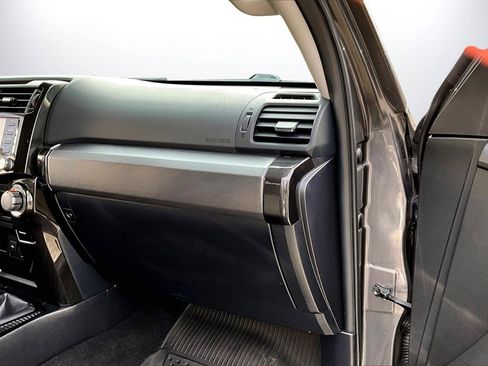 Used 2022 Toyota 4Runner TRD Off-Road image 19