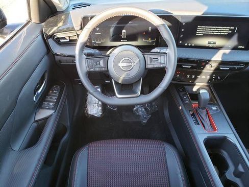 New 2026 Nissan Kicks SR w/ Cold Weather Package AWD/4WD image 17