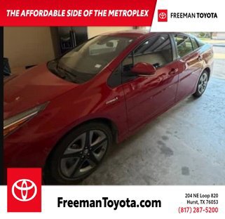Used 2021 Toyota Prius XLE FWD image 1