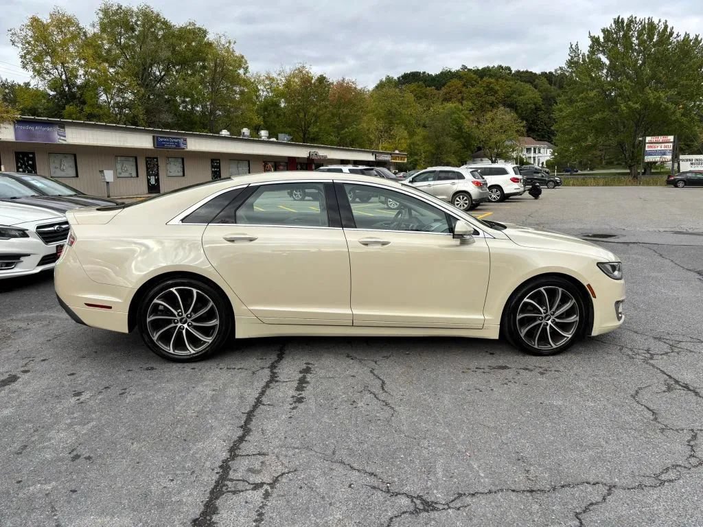 Used 2018 Lincoln MKZ Select w/ Select Plus Package AWD/4WD image 9