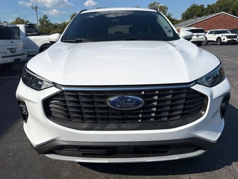 Used 2023 Ford Escape SE FWD image 8