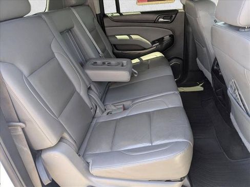 Used 2016 Chevrolet Suburban LT RWD image 19