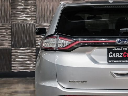 Used 2018 Ford Edge Titanium w/ Technology Package image 54