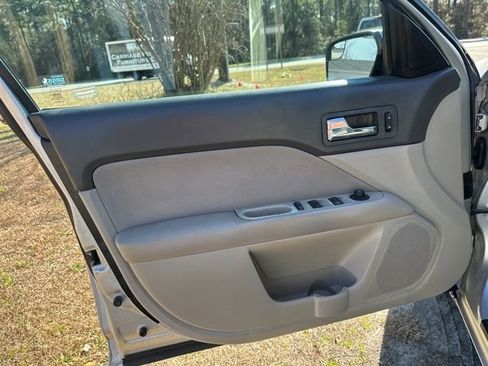 Used 2011 Ford Fusion SE w/ 202A Rapid Spec Order Code image 11