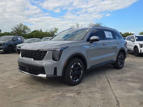 New 2026 Kia Sorento S image 4