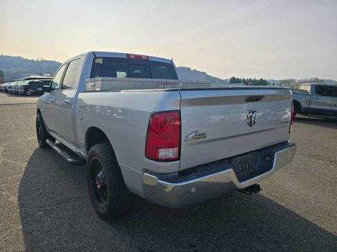 Used 2018 RAM 1500 Big Horn AWD/4WD image 3
