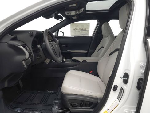 New 2026 Lexus UX 300h AWD w/ Accessory Package (Z2) image 4