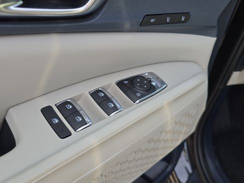 New 2026 Kia Carnival EX FWD image 21