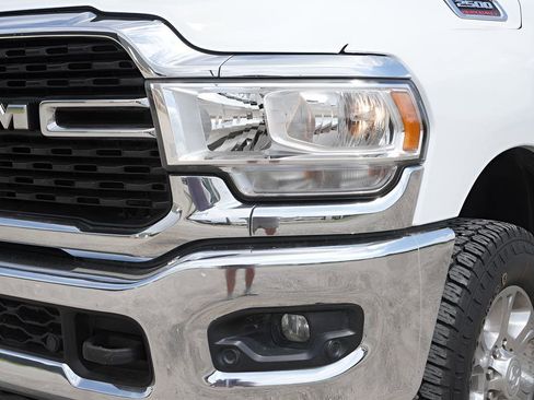 Used 2024 RAM 2500 Big Horn w/ Off Road Package AWD/4WD image 33