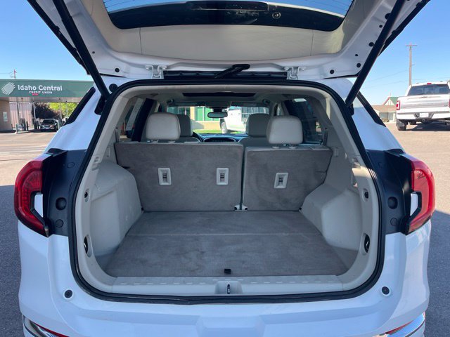 Used 2023 GMC Terrain Denali AWD/4WD image 32