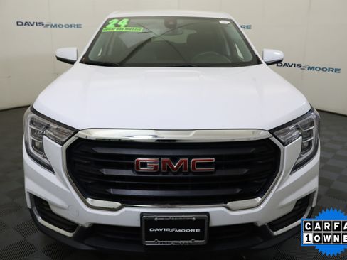 Used 2024 GMC Terrain SLE FWD image 14