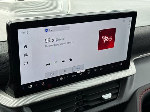 Used 2025 Ford Explorer ST image 21